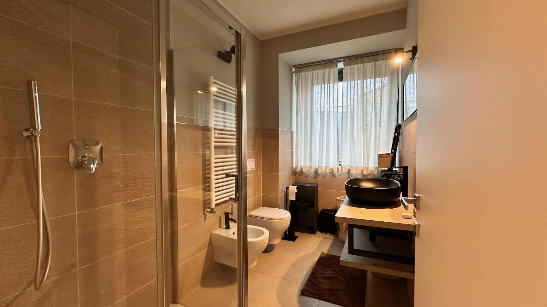 Sky Suite Milan 0*,  Italy