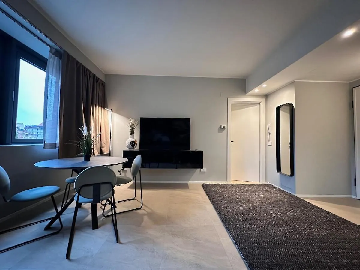 Sky Suite Milan Apartment